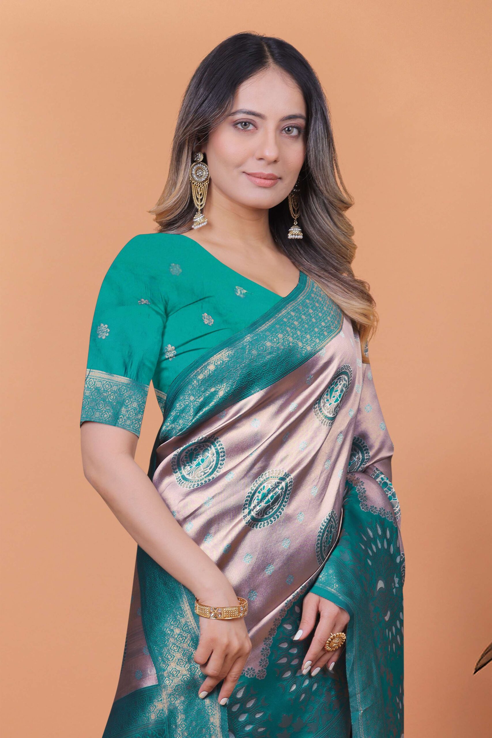 Emerald Elegance Banarasi Silk Saree with Lavender Base, Green Zari Border & Peacock Motifs | Wedding, Festive & Traditional Wear - Image 5